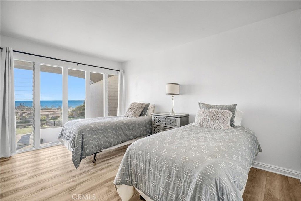 Bedroom, Interior, Water, Wood Texture Flooring