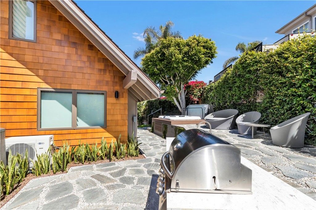 Exterior, Hot Tub