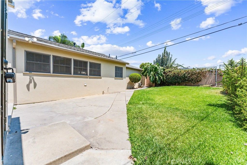 Backyard, Exterior