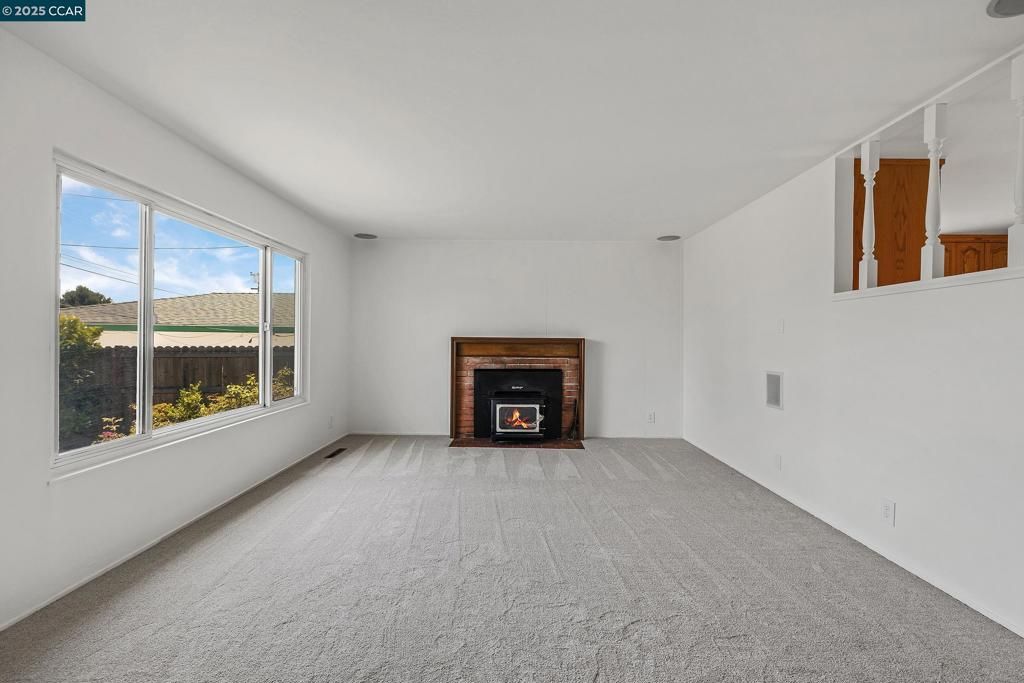 Empty room, Fireplace, Interior