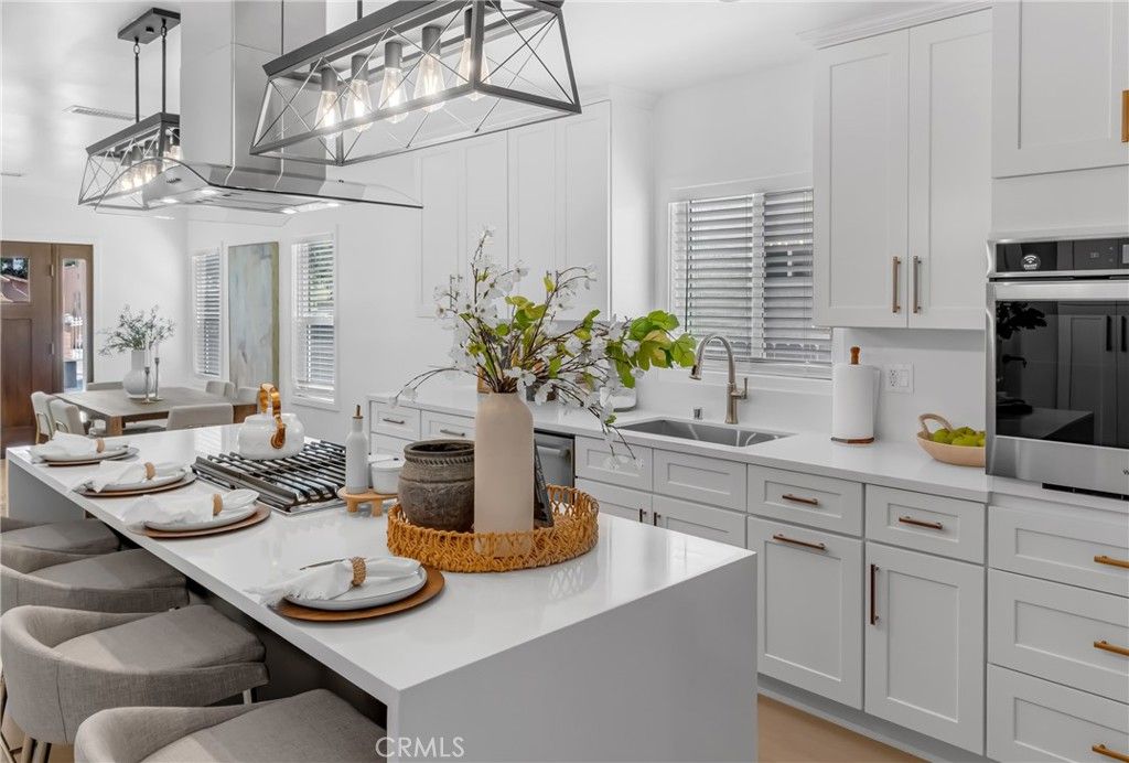 Interior, Kitchen, Pendant Lights, Wood Texture Flooring