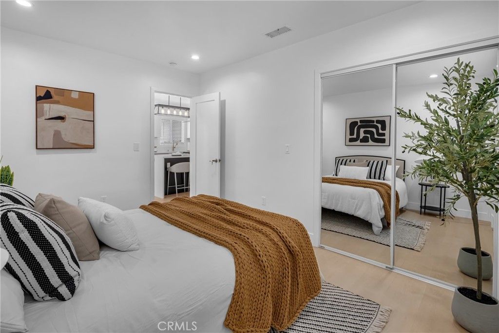 Bedroom, Interior, Pendant Lights, Recessed Lighting, Wood Texture Flooring