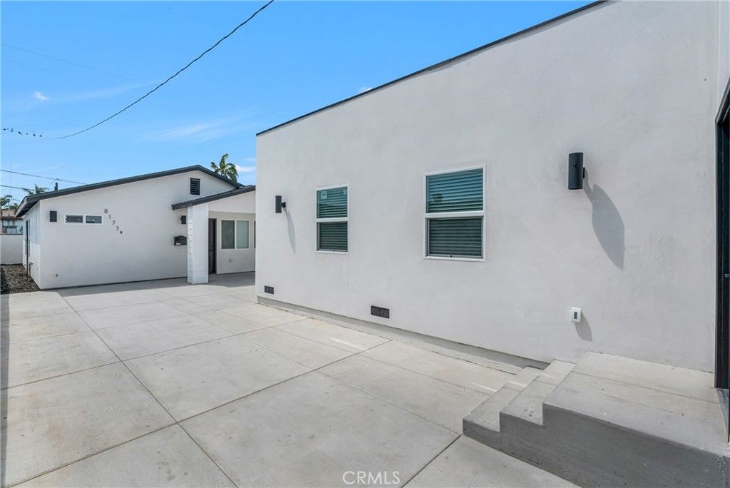 Detached Garage, Exterior