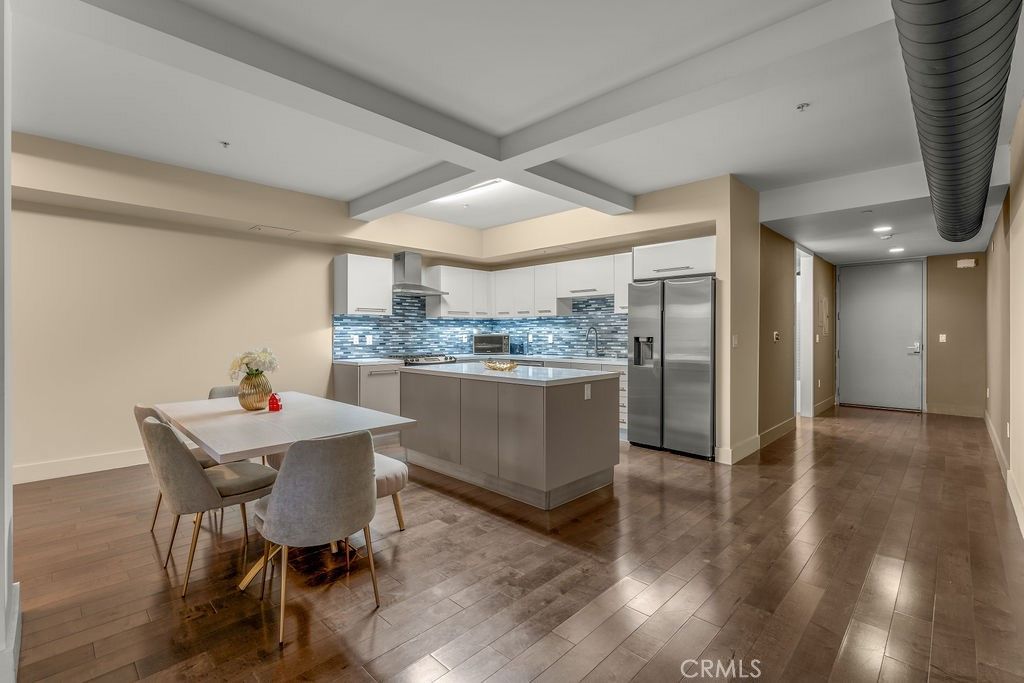 Dining room, Interior, Kitchen, Recessed Lighting, Stainless Steel Appliances, Wood Texture Flooring
