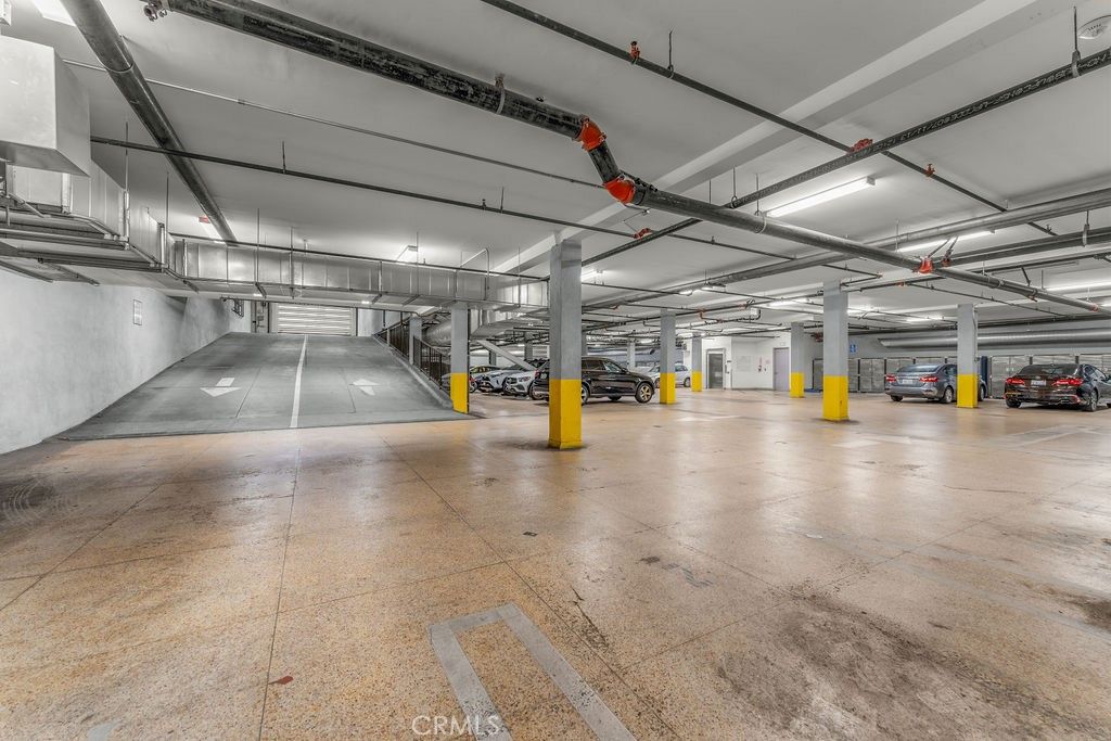 Garage, Interior