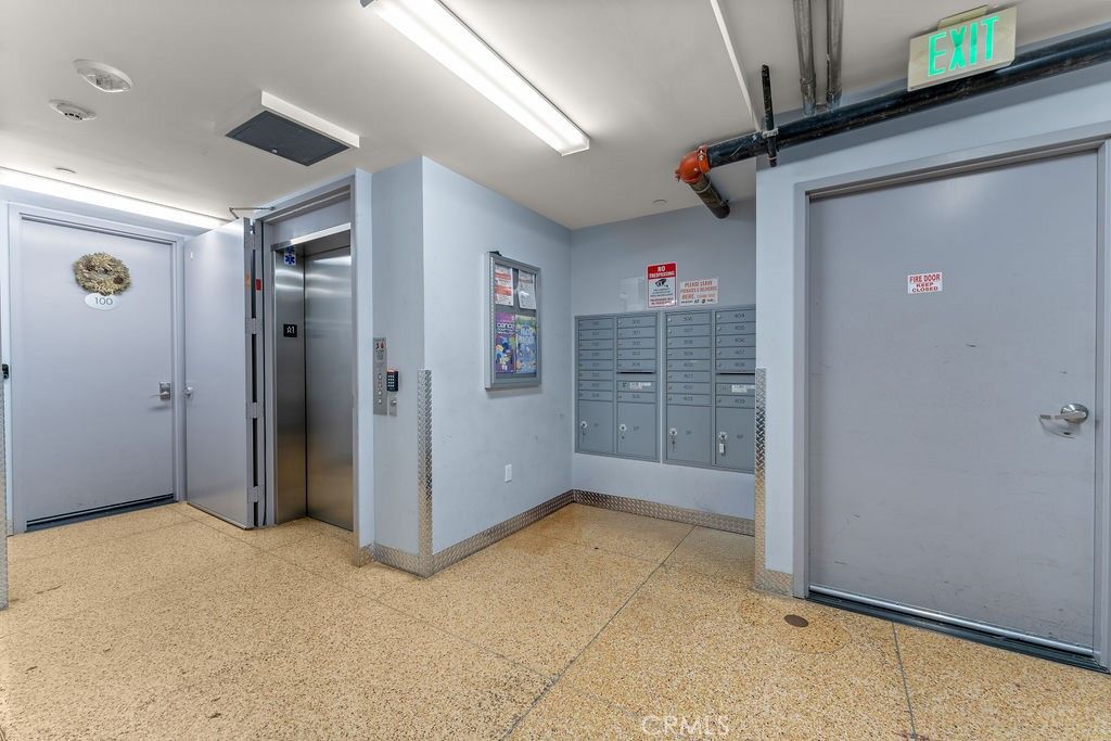 Elevator, Interior
