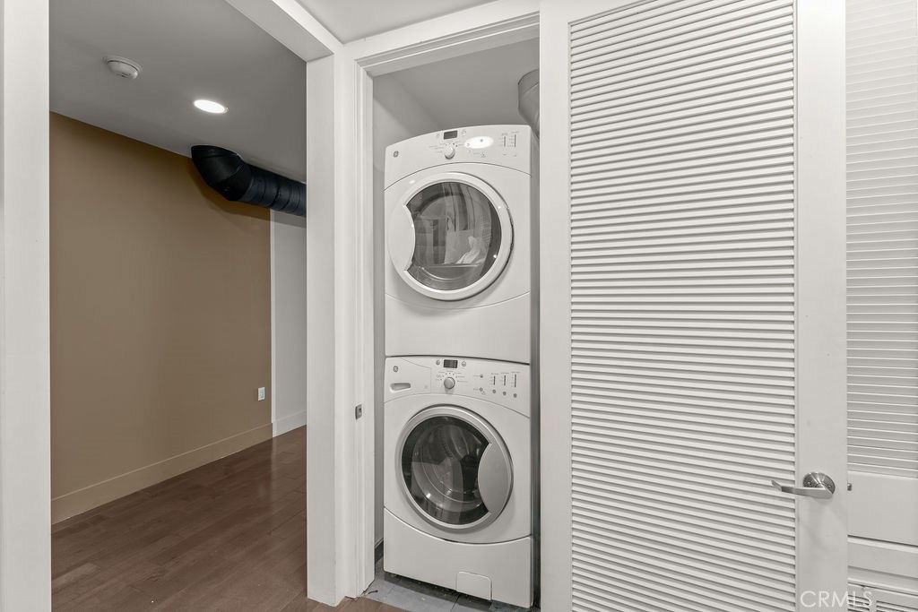 Interior, Recessed Lighting, Utility Closets, Washer, Wood Texture Flooring