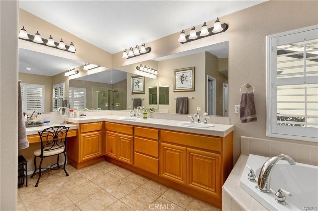 Bathroom, Dual Sink Vanities, Interior