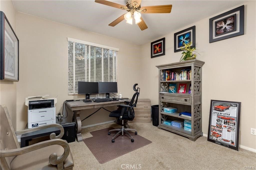 Home Office, Interior