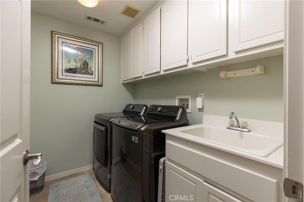 Interior, Washer, Wood Texture Flooring