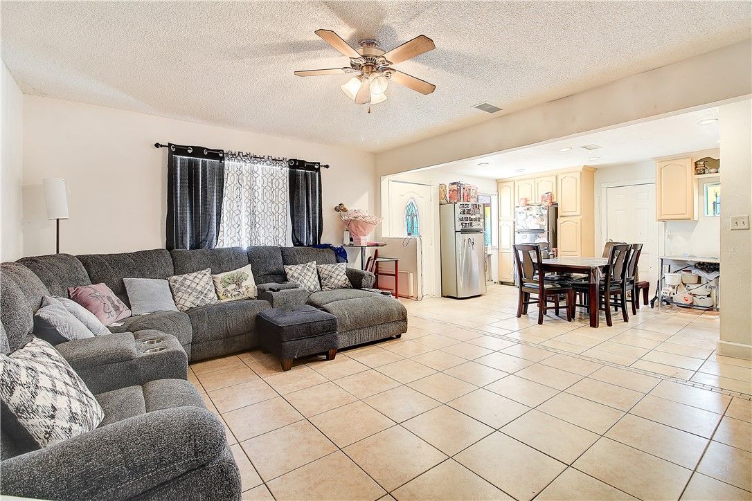 Dining room, Interior, Kitchen, Living room, Recessed Lighting
