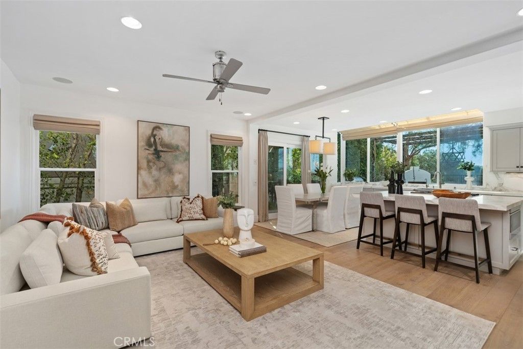 Dining room, Interior, Living room, Pendant Lights, Recessed Lighting, Wood Texture Flooring