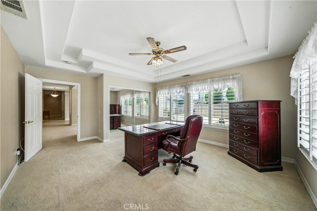 Home Office, Interior