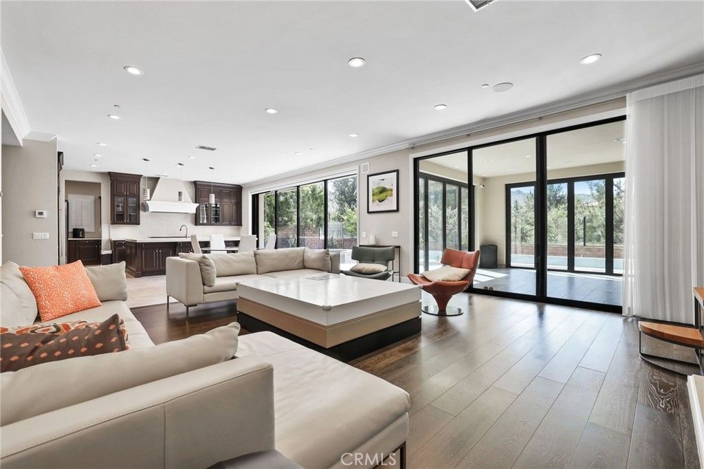 Interior, Kitchen, Living room, Pendant Lights, Recessed Lighting, Wood Texture Flooring