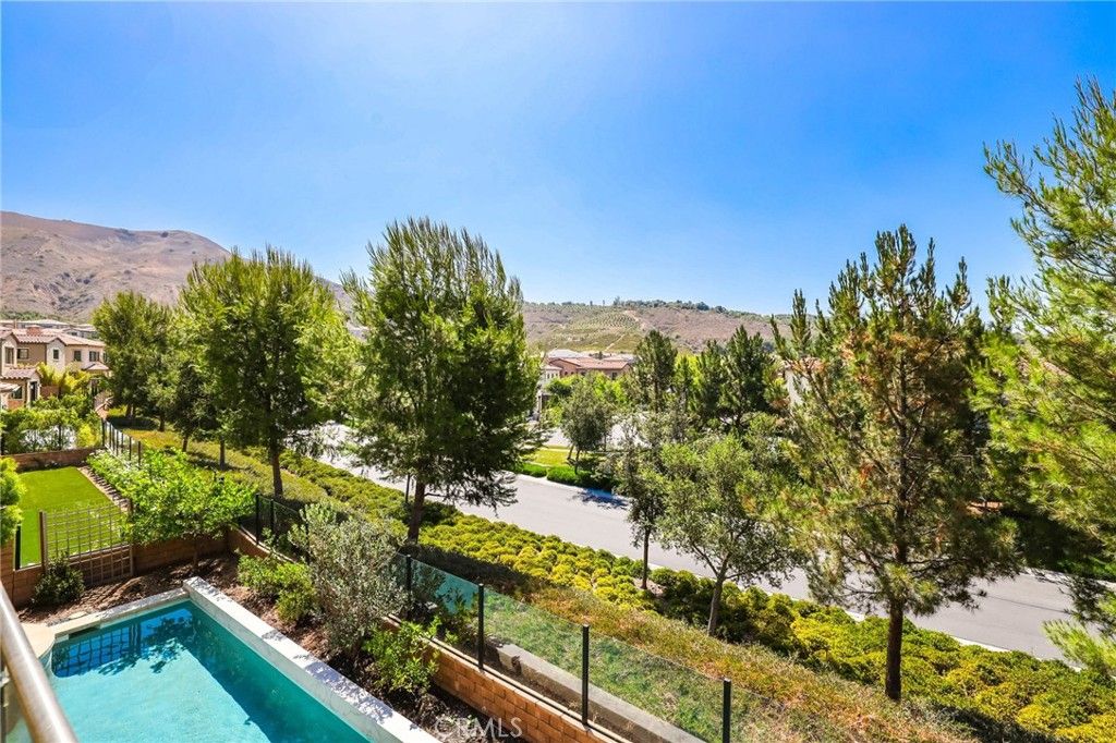Exterior, Pool, Other
