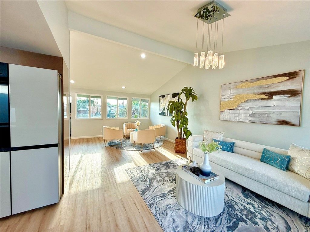 Dining room, Interior, Living room, Pendant Lights, Recessed Lighting, Wood Texture Flooring