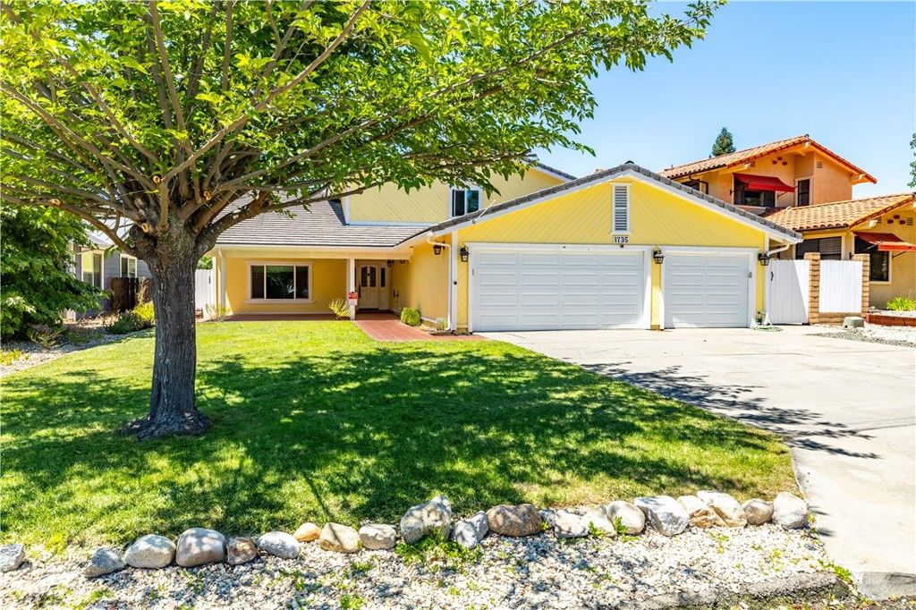Attached, Backyard, Exterior, Facade, Ranch