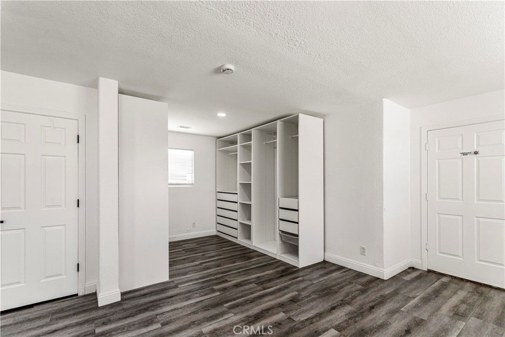 Empty room, Interior, Recessed Lighting, Walk-in Closets, Wood Texture Flooring