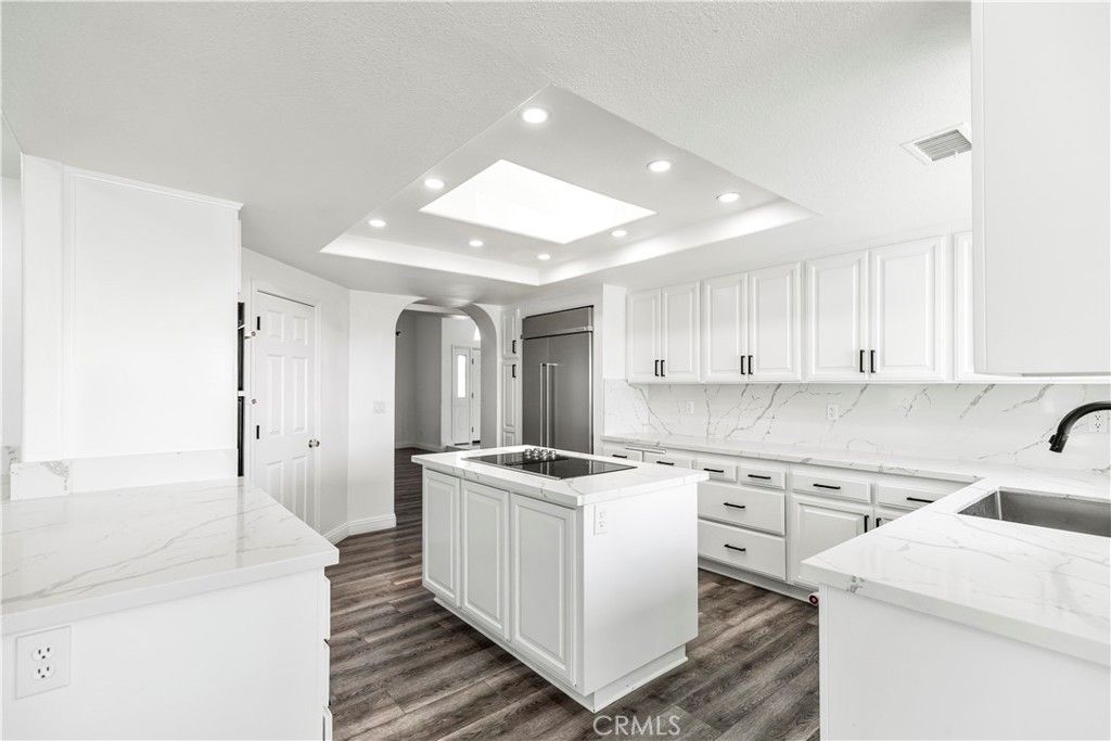Interior, Kitchen, Marble Walls, Recessed Lighting, Wood Texture Flooring
