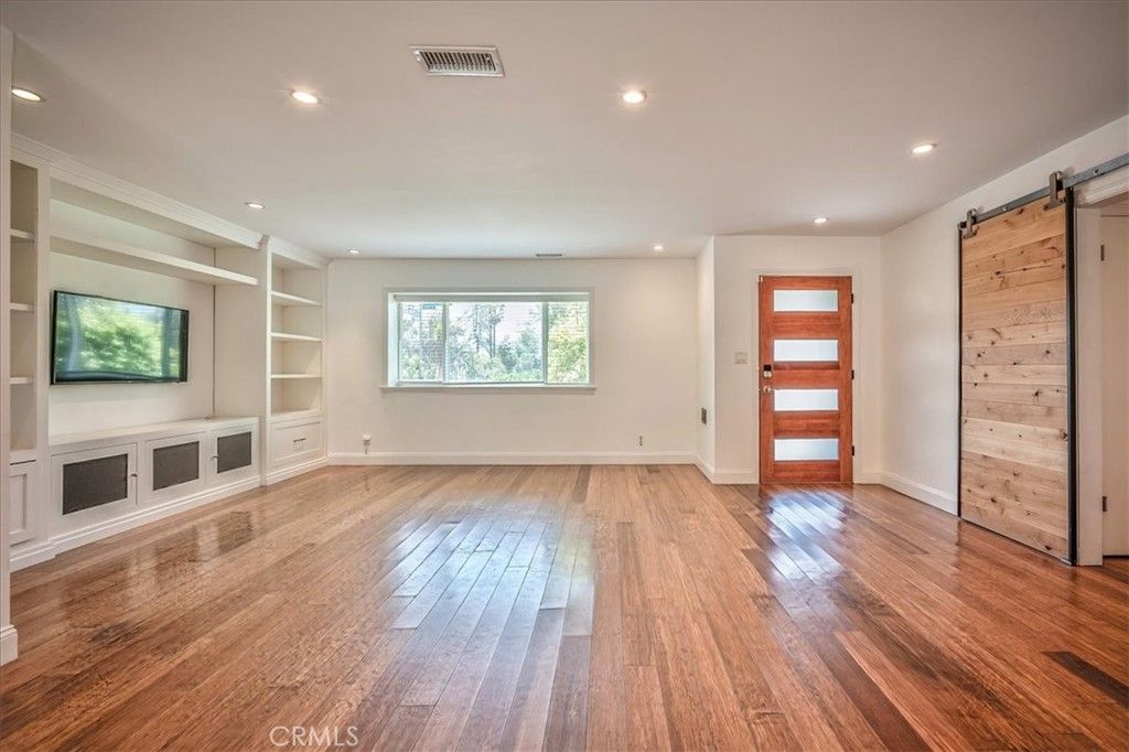 Empty room, Interior, Recessed Lighting, Wood Texture Flooring, Wooden Walls