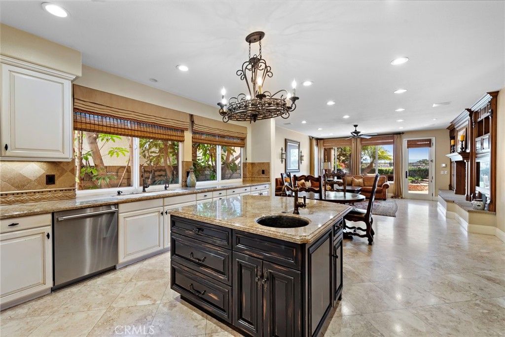Chandelier, Dining room, Interior, Kitchen, Recessed Lighting, Stainless Steel Appliances