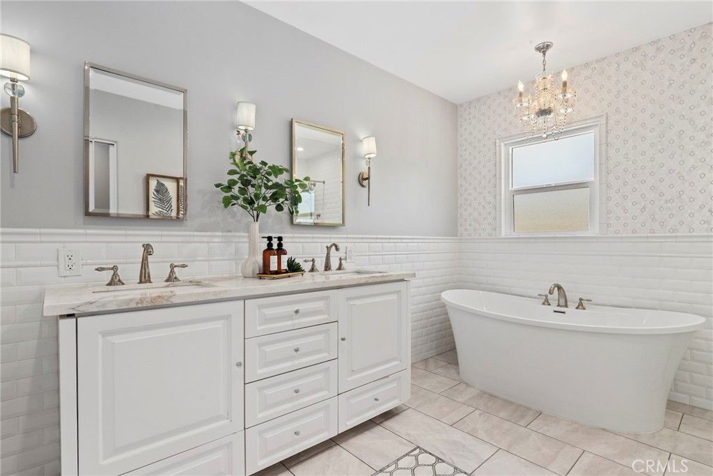 Bathroom, Chandelier, Dual Sink Vanities, Free Standing Baths, Interior