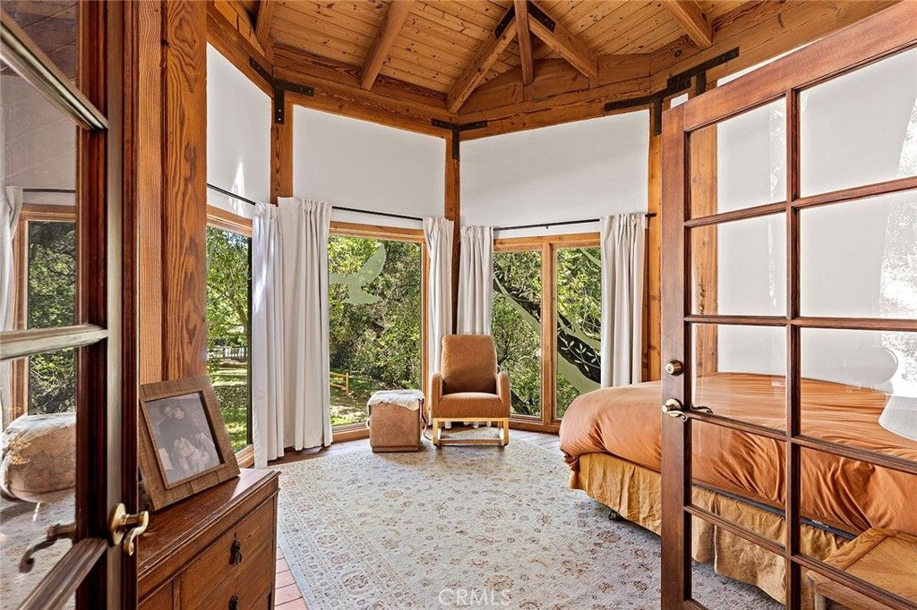 Bedroom, Interior, Wooden Beams, Wooden Ceilings