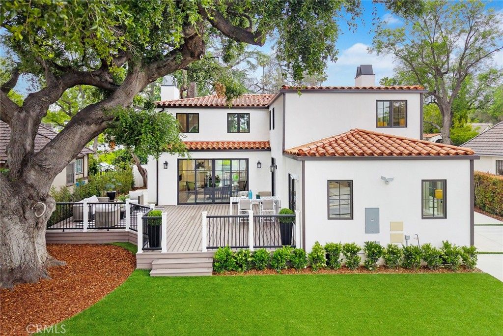 Backyard, Exterior, Facade, Spanish Mediterranean
