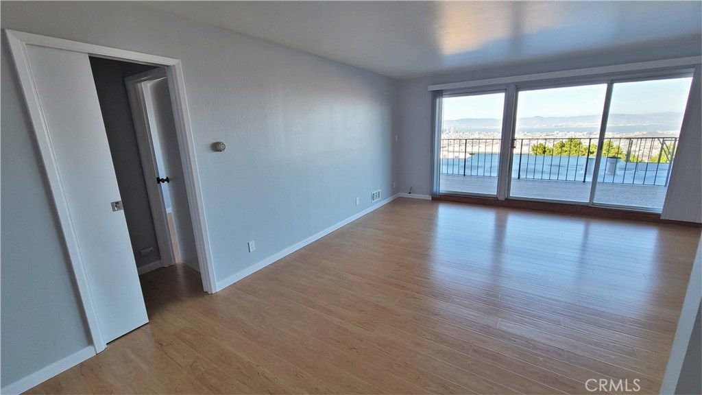 Empty room, Interior, Water, Wood Texture Flooring