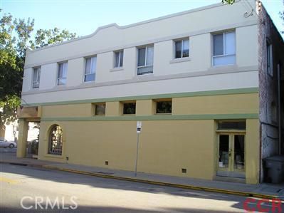 Exterior, Facade, Rowhouse