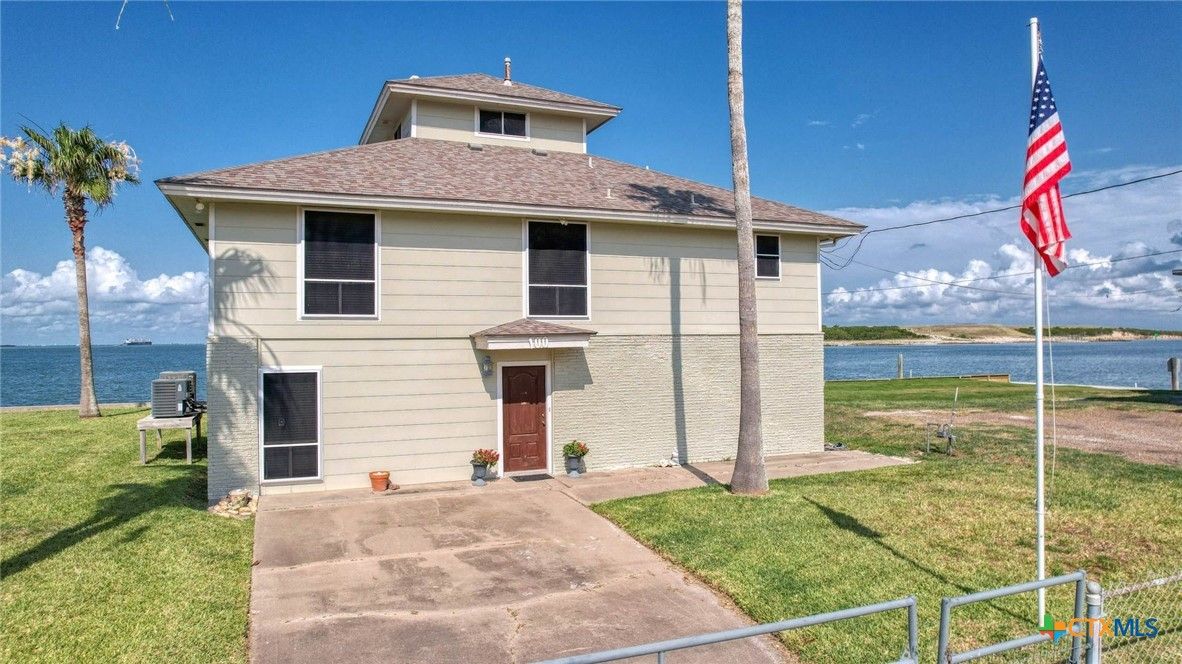 Exterior, Water