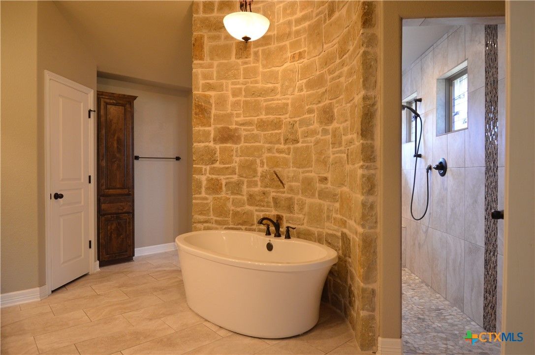 Bathroom, Free Standing Baths, Interior, Pendant Lights, Stone Walls