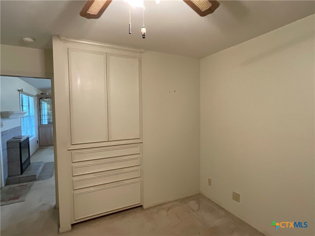 Empty room, Fireplace, Interior