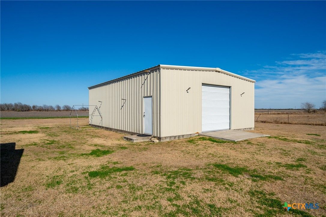 Backyard, Detached Garage, Exterior