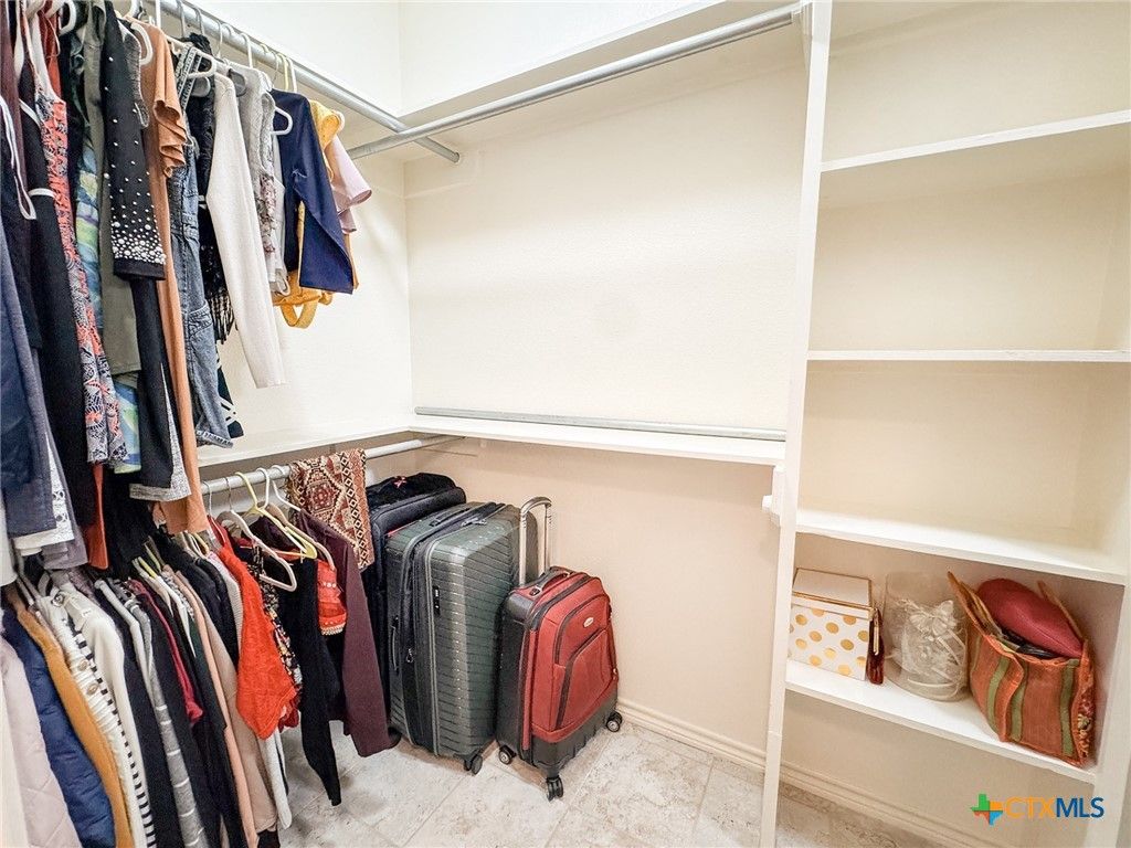 Interior, Walk-in Closets