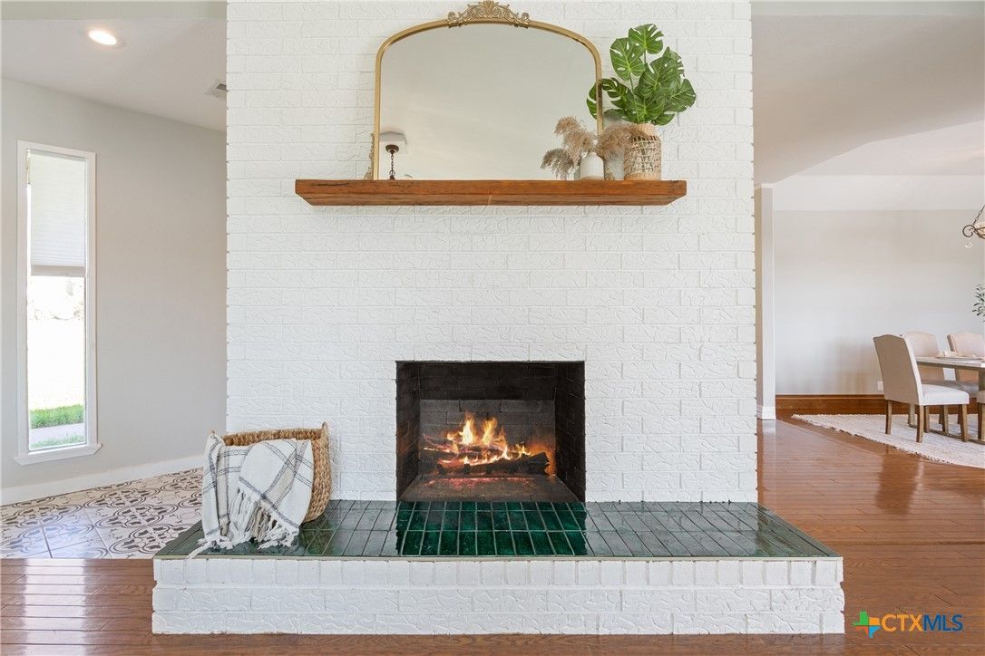 Dining room, Fireplace, Interior, Recessed Lighting, Wood Texture Flooring