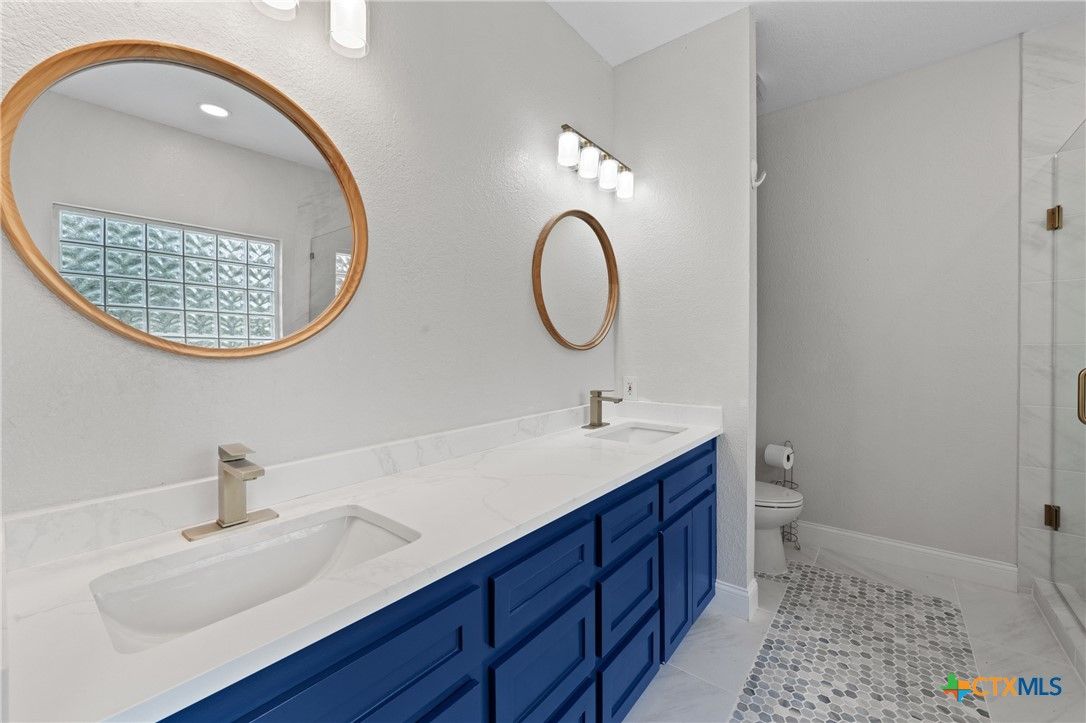 Bathroom, Dual Sink Vanities, Interior, Marble, Recessed Lighting