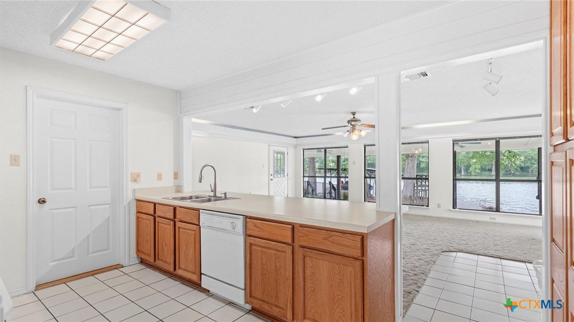 Interior, Kitchen, Water