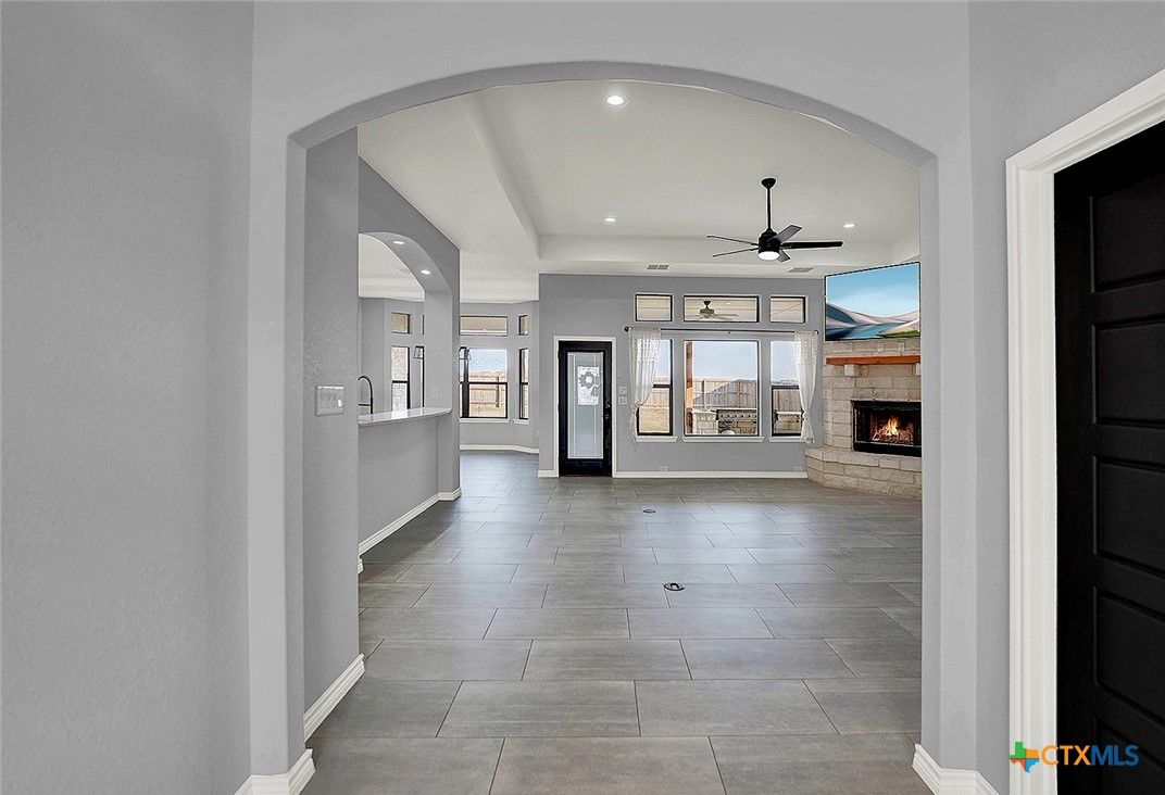 Fireplace, Interior, Recessed Lighting