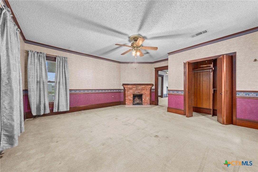 Empty room, Fireplace, Interior