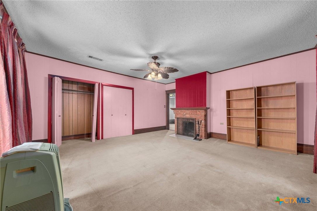 Empty room, Fireplace, Interior