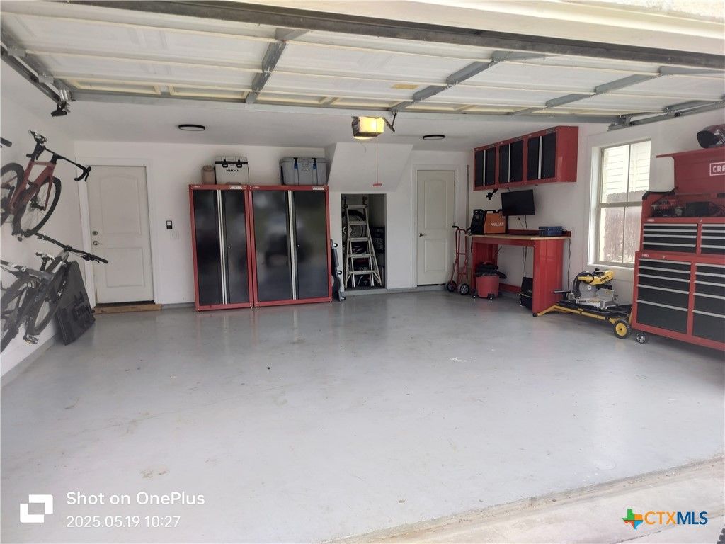 Garage, Interior