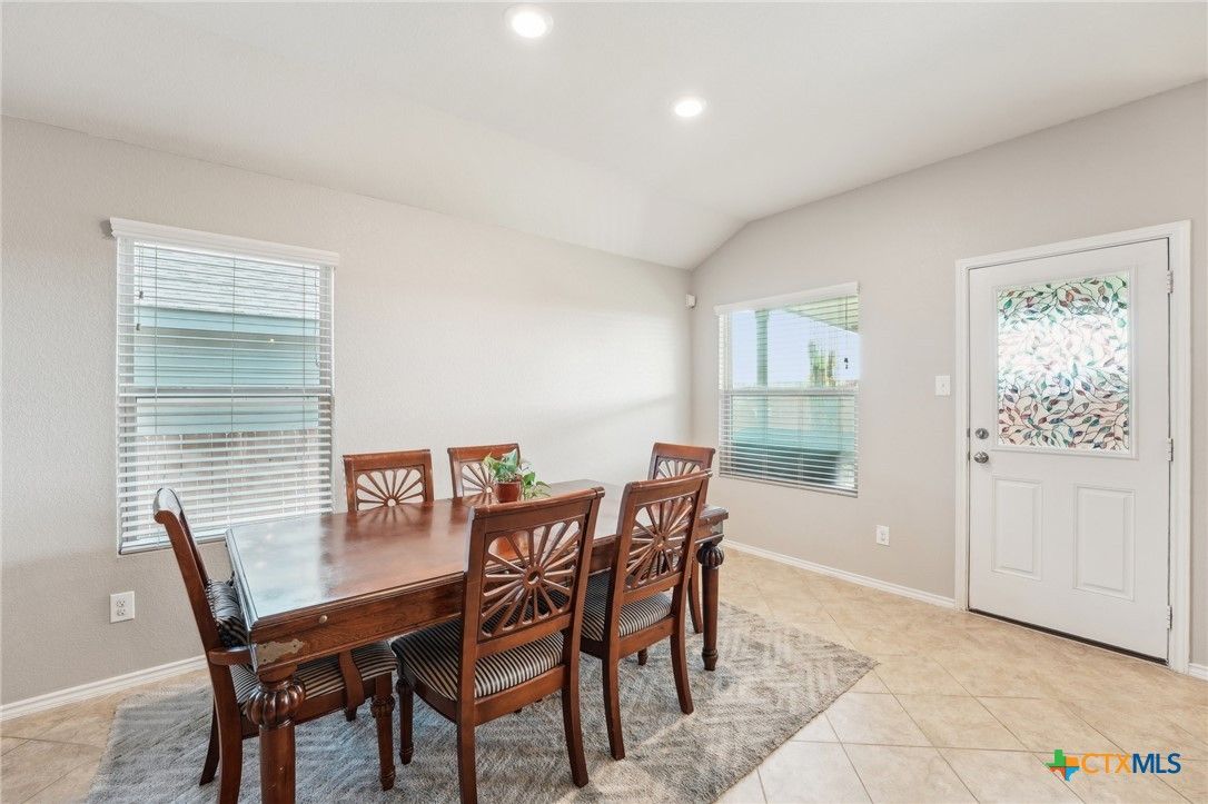 Dining room, Interior, Recessed Lighting