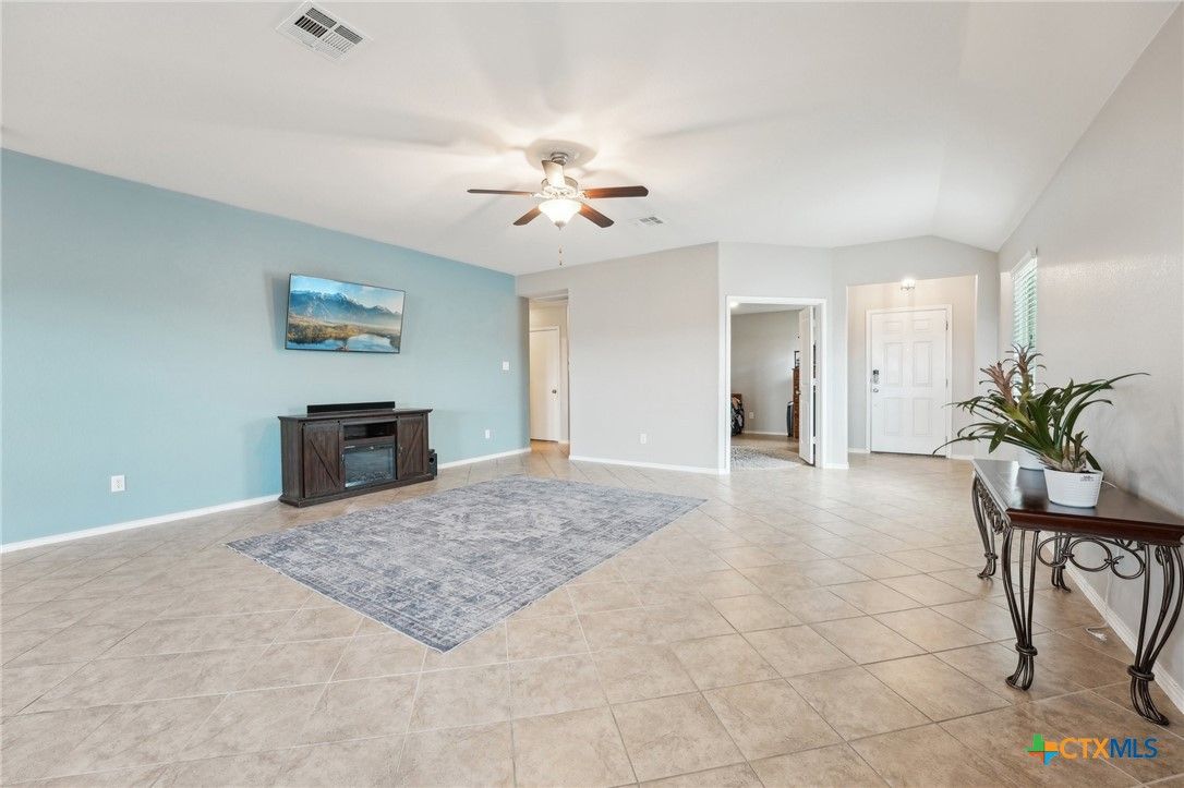 Empty room, Fireplace, Interior
