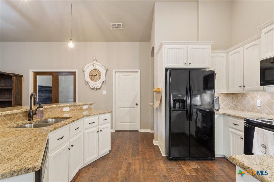 Interior, Kitchen, Pendant Lights, Wood Texture Flooring