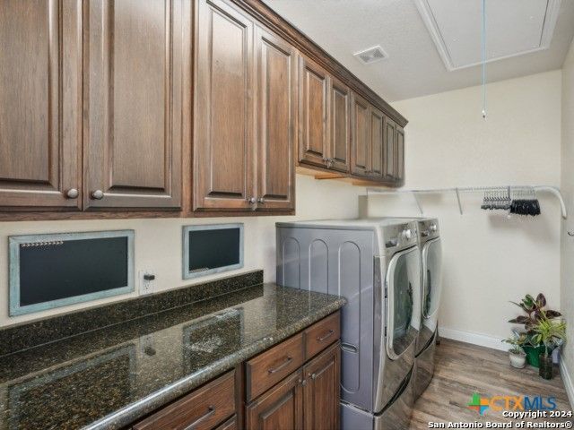 Interior, Washer, Wood Texture Flooring