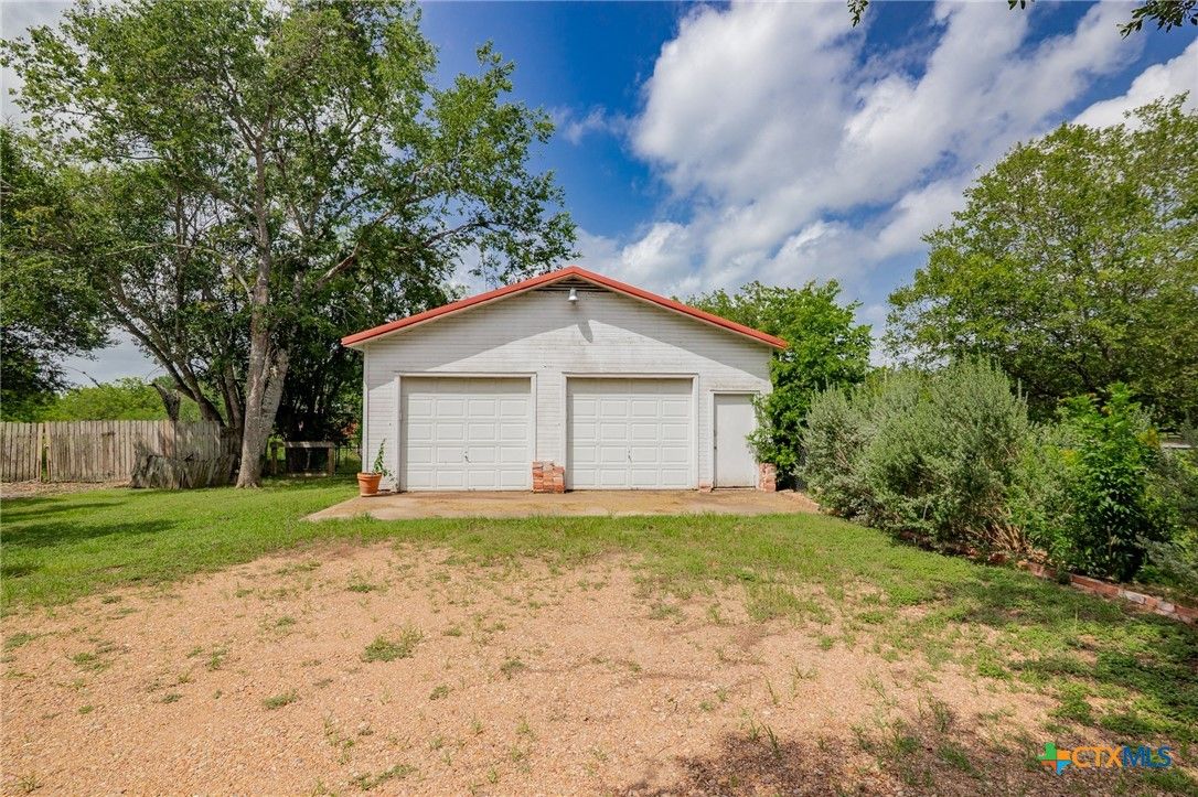 Backyard, Detached Garage, Exterior