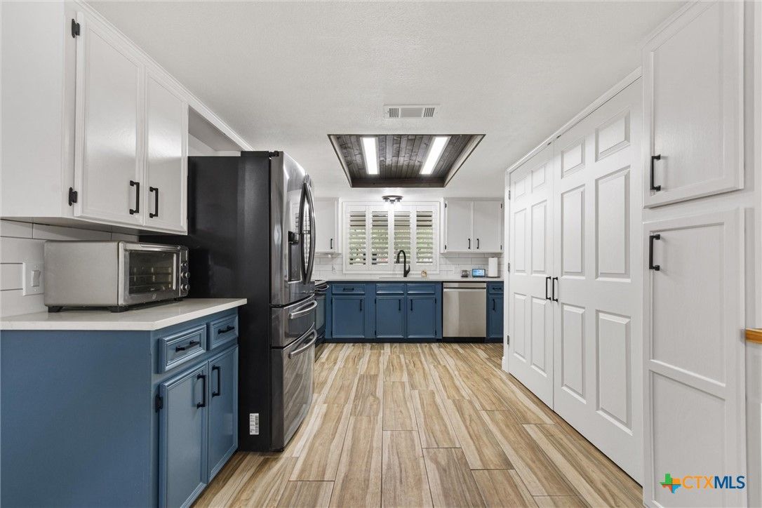 Interior, Kitchen, Stainless Steel Appliances, Wood Texture Flooring