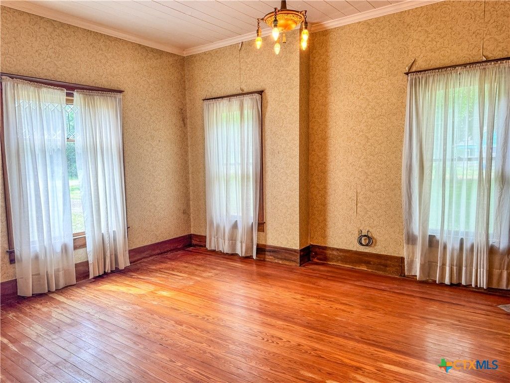 Chandelier, Empty room, Interior, Wood Texture Flooring
