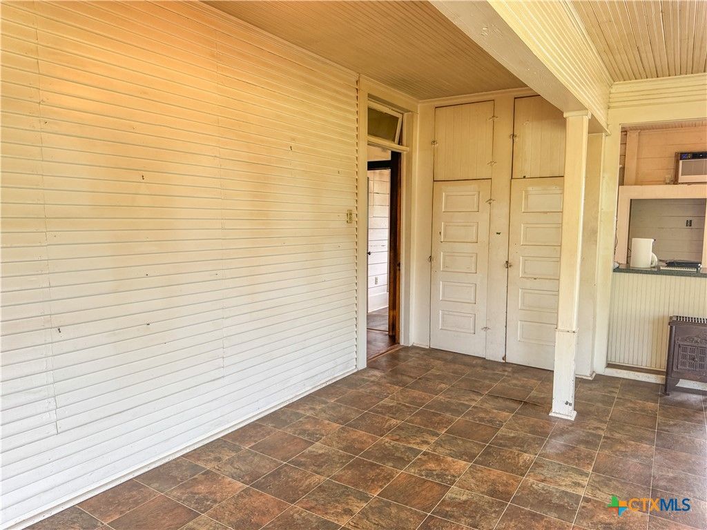 Empty room, Interior, Wooden Walls